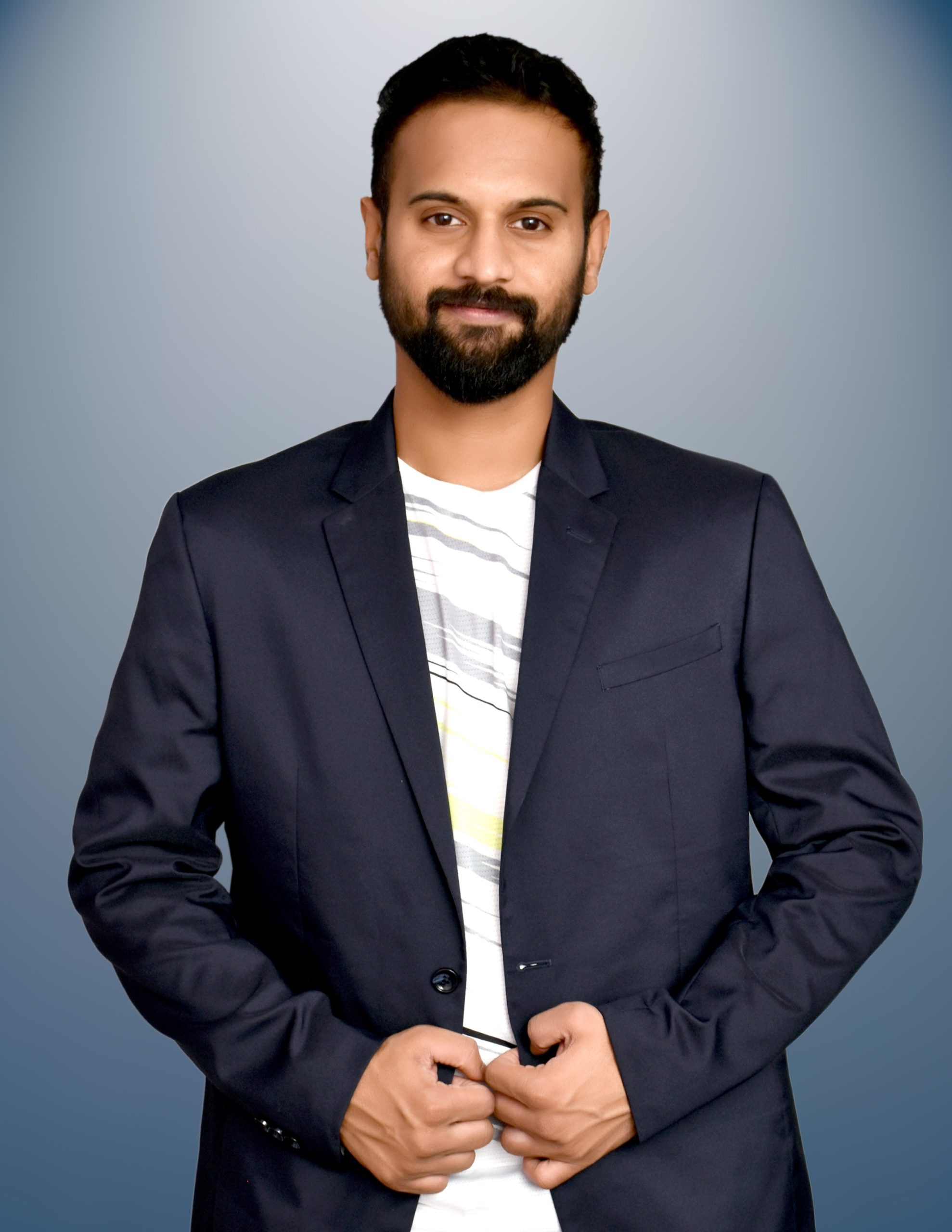 Adesh Kothari - Founder of Growlytix